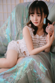 哺乳儿媳小雪